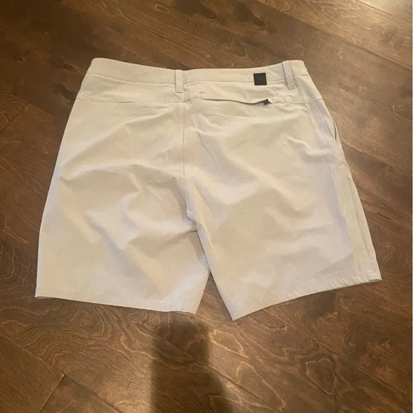 Vuori Men’s Short - Picture 5 of 5